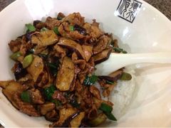 白辣椒酱香干炒肉片盖码饭-德天顺盖码饭(人民西路店)
