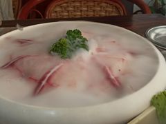 -东巴婆婆云南鱼豆花火锅(大东门店)