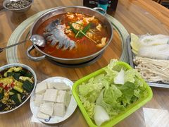 -苗侗地道红酸.酸汤鱼·酸汤牛肉
