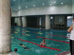 -格易美游泳馆健身房(新昆仑店)