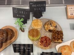 -SKROLL卡特司库·蛋糕定制·生吐司·司康(古北程家桥店)