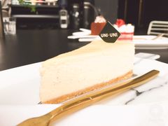-UNI UNI(环亚凯瑟琳店)