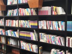 -钟书阁(松江泰晤士小镇店)