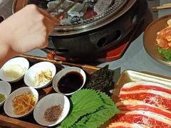 -围炉肉舍•炭烤活鳗•丹东海鲜烤肉(步行街店)