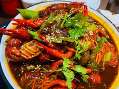 -虾弄弄海派小龙虾·牛羊蝎子火锅