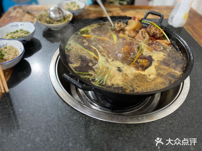 石灰市毛记烧鸡公(解放碑店)图片