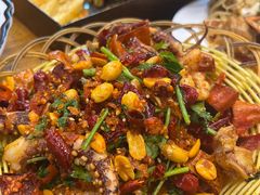 香辣大鱿鱼-老东镇啤酒屋海鲜加工·蒸汽海鲜·海鲜烧烤(台东店)