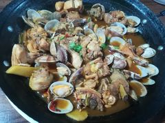 铁锅蛤蜊鸡-公寓家常菜馆(海军博物馆店)