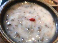 -老牌坊云南鱼豆花火锅(嵩山店)