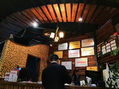 -何师烧烤·香辣蟹·川菜·30年老品牌(太古里旗舰店)