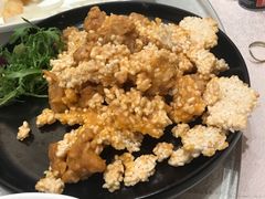 咸蛋黄牛蛙锅巴-锦江都城闵行饭店
