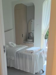 -芮娜皮肤管理·SPA中心