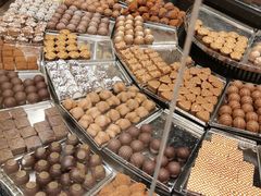 -Laderach 莱德拉(上海环贸iapm店)