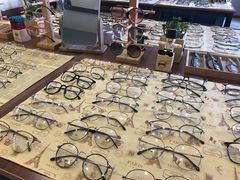 -肆兮眼镜·蔡司·徕卡战略合作店(大坪店)