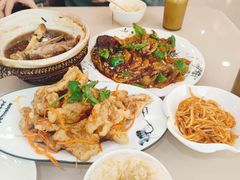 -老码头黑皮肘子锅包肉熏酱水饺(文政街店)