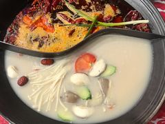 -肖婷姐大铁锅重庆火锅(南湖店)