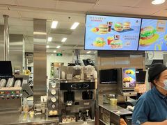 -麦当劳(轻轨曹杨路店)