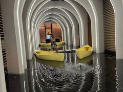 -涨巢·潮玩水疗局