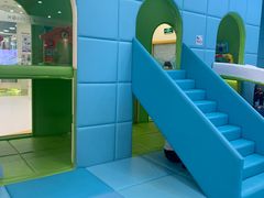 -小小王国亲子游泳俱乐部(锦辉中心)