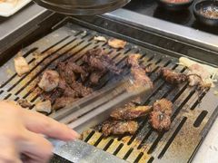 -臻牛烤肉