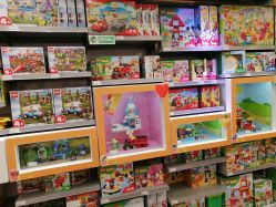 -乐高品牌旗舰店(人民广场店)