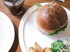招牌牛肉汉堡-UPPER KITCHEN(延安路店)