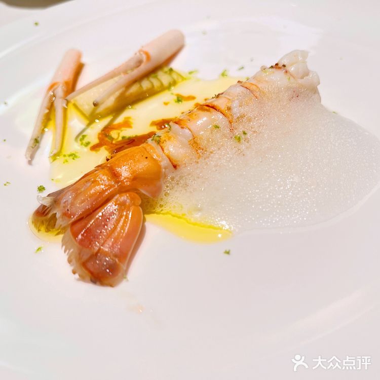 红色牛油果 广州新晋艺术法餐 很固执的钻研 只为呈现出最好的