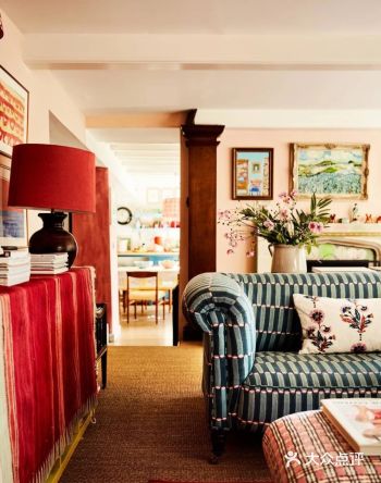 纺织设计师Molly Mahon的缤纷小屋