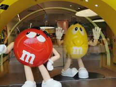 -m豆巧克力世界(上海世茂广场店)