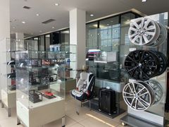 -上海宝信宝马4S店