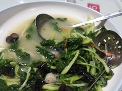 白菜苗浸鱼鲍-石岐乳鸽村(南海第三分店)