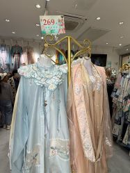 -梦回汉唐汉服旗袍体验馆(拙政园店)