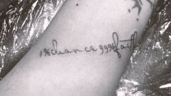 点击看大图 文字-晓乙刺青TATTOO