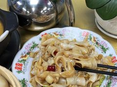 -崴海渔村(虹梅路店)