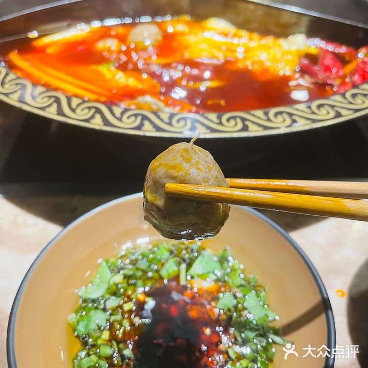 今天在广州把重庆火锅吃撑了，超满足