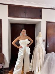 -Flora婚纱礼服定制租赁店