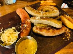 -麦落精酿啤酒餐吧(先农大院店)
