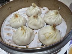 蟹粉鲜肉小笼-小杨生煎(愚园路)