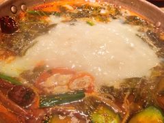 -洱火云南酸菜牛肉火锅(石景山当代商城店)