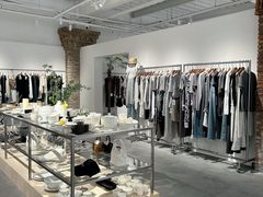 -洪小鹏生活美学馆(领SHOW天地店)