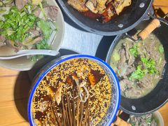 -大众跷脚牛肉馆·非遗传承单位(峨眉山店)