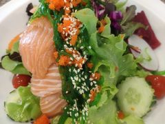 -Chom Cafe and Restaurant