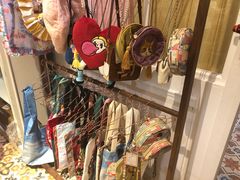 -恋物百货商店(华侨城店)