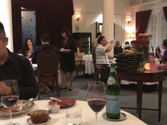 -La Villa French Restaurant