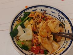 -阿瓦山寨·湘菜现炒·剁椒鱼头王(咸阳总店)