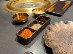 -铭牛烧肉·和牛海鲜自助(高新月牙湖店)