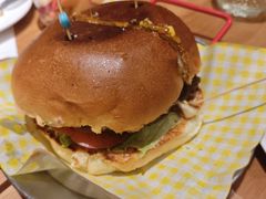 手工牛肉大汉堡-大象厨房(重庆道店)