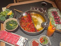 -三出山火锅(南京万象天地店)
