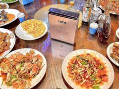 -三亚火车头万人海鲜广场