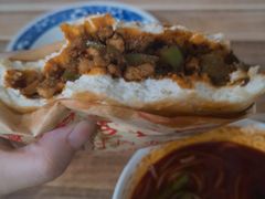 孜然夹馍-老字号杨坡红油米线腊汁肉夹馍(东四道巷店)